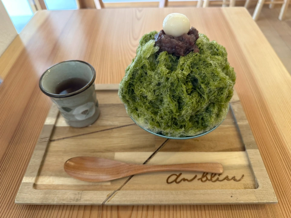自家製宇治抹茶シロップと小豆のかき氷